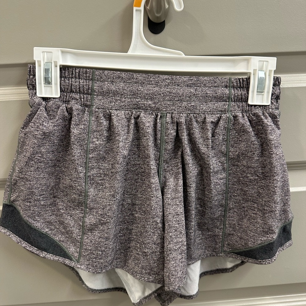 Lululemon High Rise Hotty Hot 4 inch